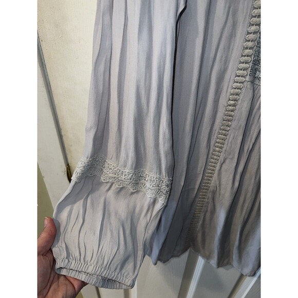 Chicos shirt Womens 2 Sz L Gray Peasant Blouse Sequin Shine Tunic babydoll Glam - Picture 4 of 8